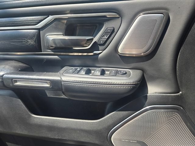 2021 RAM 1500 Limited Crew Cab 4x4 5'7" Box