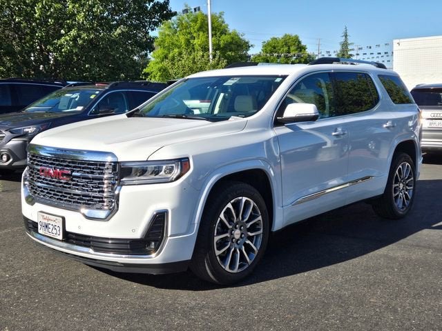 2023 GMC Acadia Denali