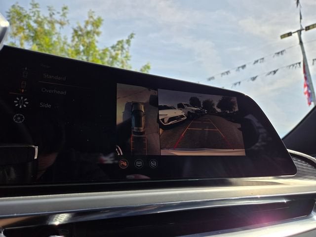 2024 Cadillac LYRIQ Luxury 1