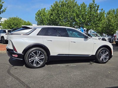 2024 Cadillac LYRIQ Luxury 1