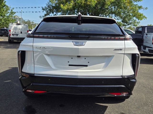 2024 Cadillac LYRIQ Luxury 1