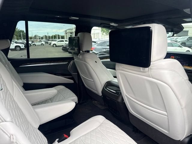 2025 Cadillac Escalade Sport Platinum
