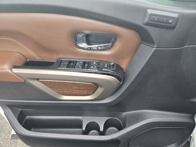 2023 Nissan TITAN Crew Cab Platinum Reserve 4x4
