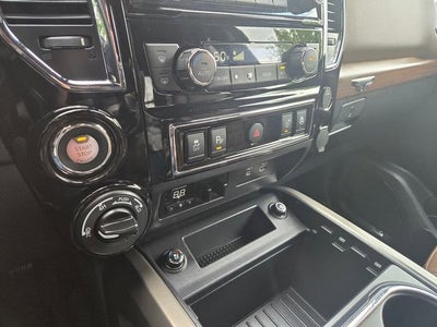 2023 Nissan TITAN Crew Cab Platinum Reserve 4x4
