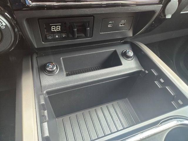 2023 Nissan TITAN Crew Cab Platinum Reserve 4x4