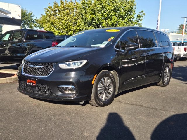 2023 Chrysler Pacifica Hybrid Touring L