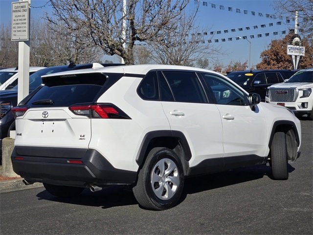 2024 Toyota RAV4 LE