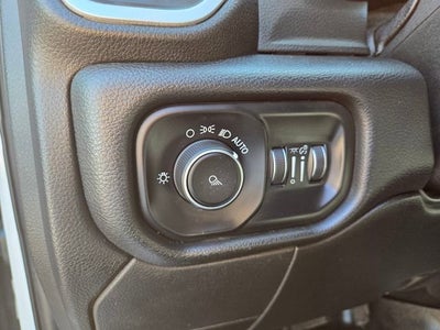 2019 RAM 2500 Big Horn Crew Cab 4x4 6'4" Box