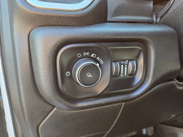 2019 RAM 2500 Big Horn Crew Cab 4x4 6'4" Box
