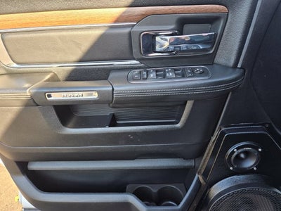 2017 RAM 2500 Laramie Crew Cab 4x4 6'4" Box