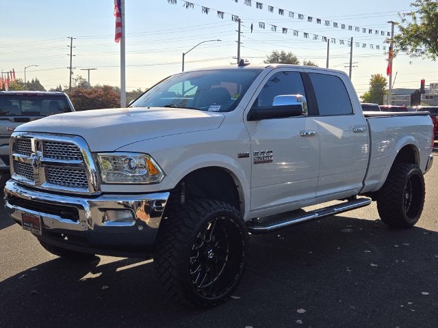 2017 RAM 2500 Laramie Crew Cab 4x4 6'4" Box