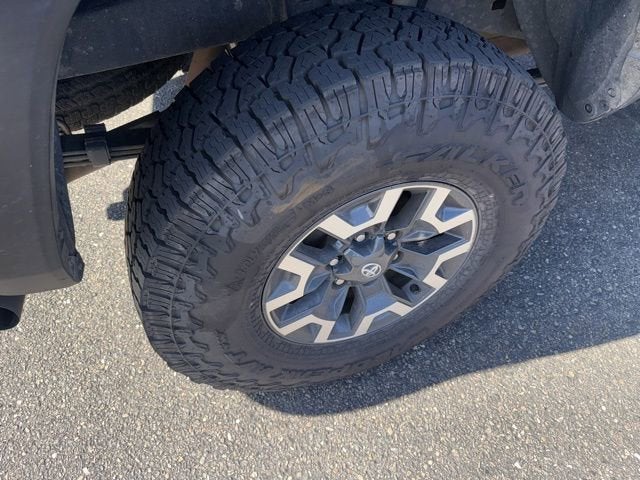 2022 Toyota Tacoma 4WD SR5