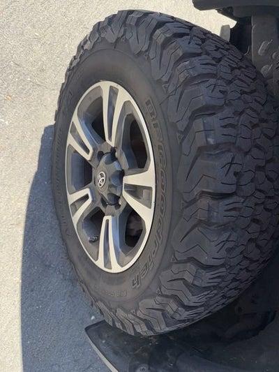 2017 Toyota Tacoma SR5