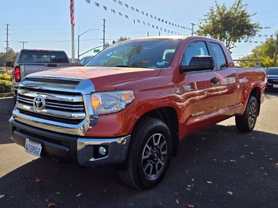2017 Toyota Tundra SR5 5.7L V8