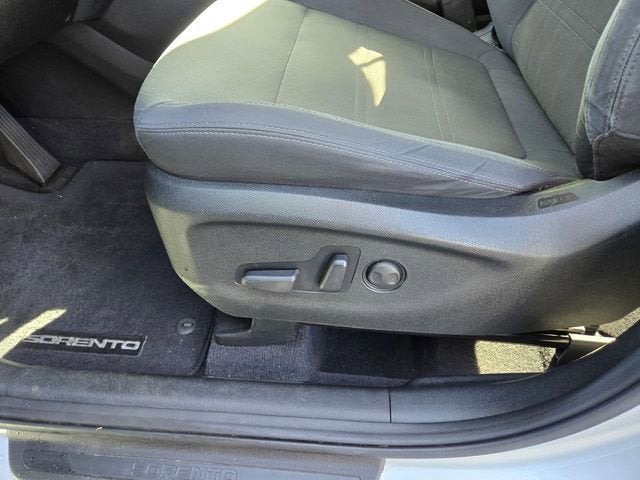 2019 Kia Sorento LX V6