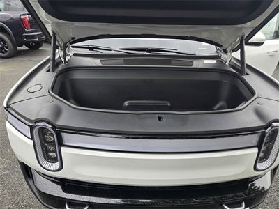 2024 RIVIAN R1T Adventure