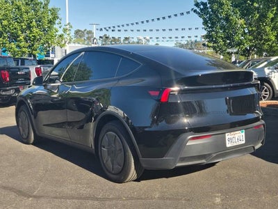 2026 Tesla Model Y Premium