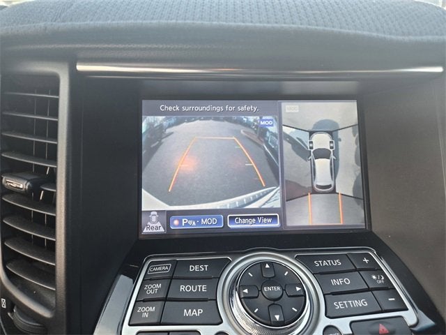 2016 INFINITI QX70 RWD 4dr