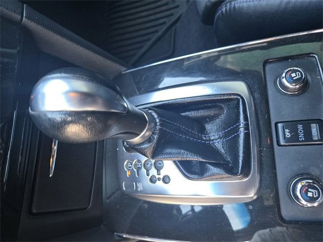 2016 INFINITI QX70 RWD 4dr