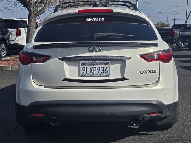 2016 INFINITI QX70 RWD 4dr