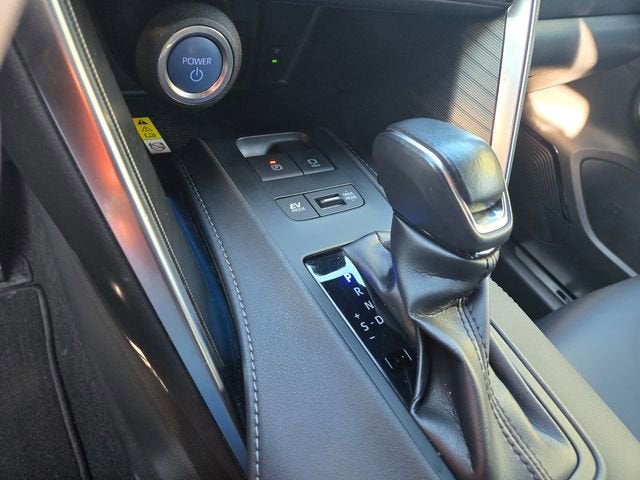 2022 Toyota Venza LE