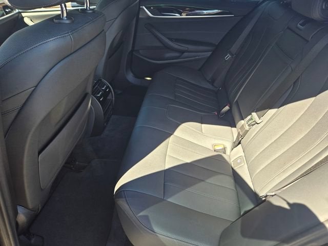 2023 BMW 530 i