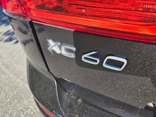 2022 Volvo XC60 Momentum