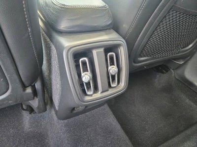 2023 Volvo XC40 Plus Bright Theme
