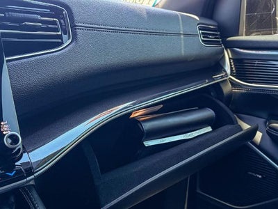 2023 Jeep Wagoneer Base