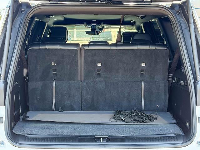 2023 Jeep Wagoneer Base