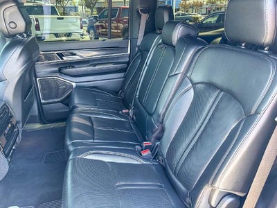 2023 Jeep Wagoneer Base