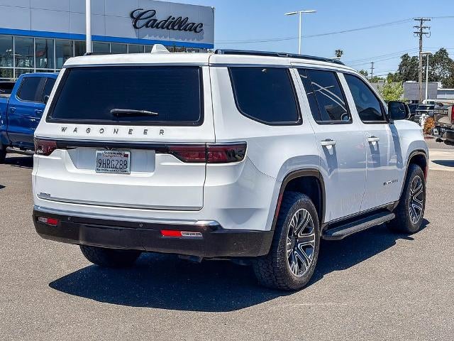 2023 Jeep Wagoneer Base