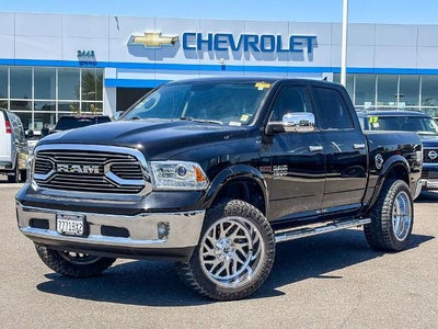 2019 RAM 1500 Classic Laramie Crew Cab 4x2 5'7" Box