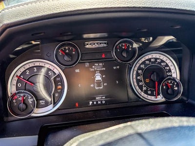 2019 RAM 1500 Classic Laramie Crew Cab 4x2 5'7" Box