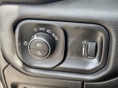 2023 RAM 1500 Big Horn Crew Cab 4x4 5'7" Box