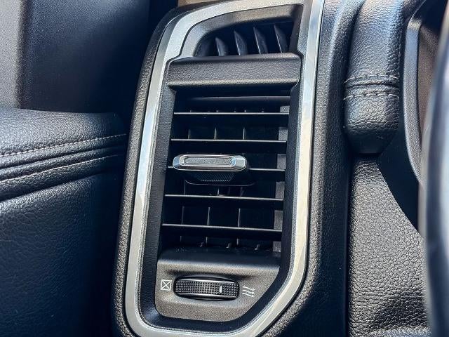 2020 RAM 1500 Laramie Crew Cab 4x4 5'7" Box