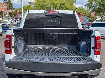 2020 RAM 1500 Laramie Crew Cab 4x4 5'7" Box