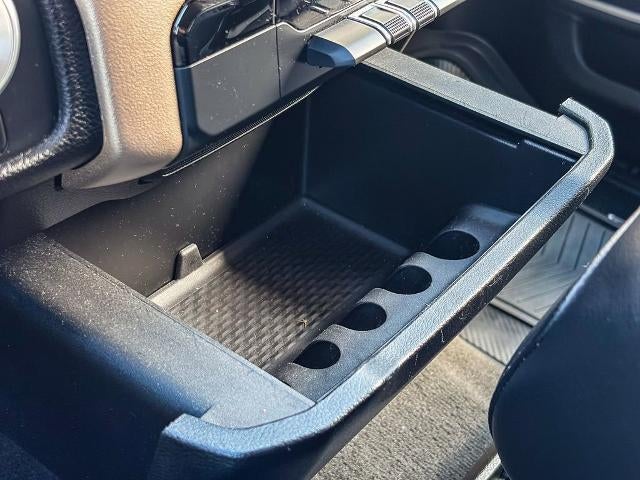 2020 RAM 1500 Laramie Crew Cab 4x4 5'7" Box