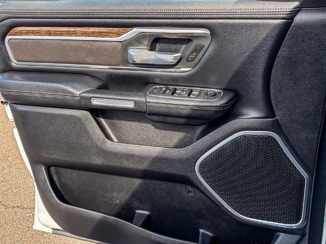2020 RAM 1500 Laramie Crew Cab 4x4 5'7" Box