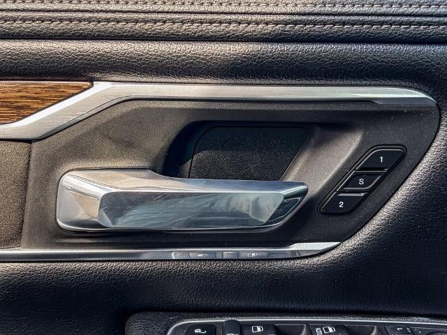 2020 RAM 1500 Laramie Crew Cab 4x4 5'7" Box