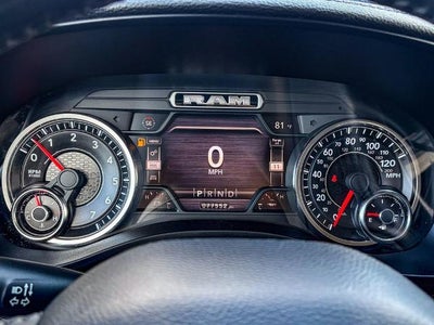 2020 RAM 1500 Laramie Crew Cab 4x4 5'7" Box