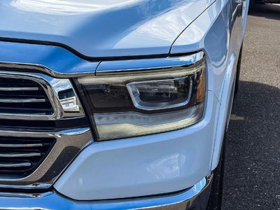 2020 RAM 1500 Laramie Crew Cab 4x4 5'7" Box