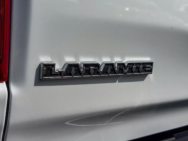 2020 RAM 1500 Laramie Crew Cab 4x4 5'7" Box