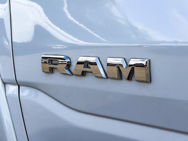 2020 RAM 1500 Laramie Crew Cab 4x4 5'7" Box
