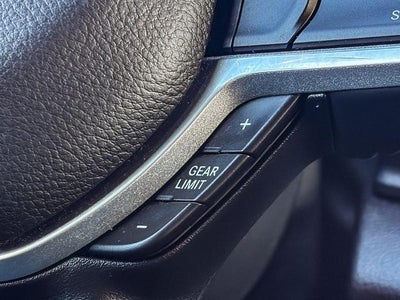 2020 RAM 1500 Laramie Crew Cab 4x4 5'7" Box