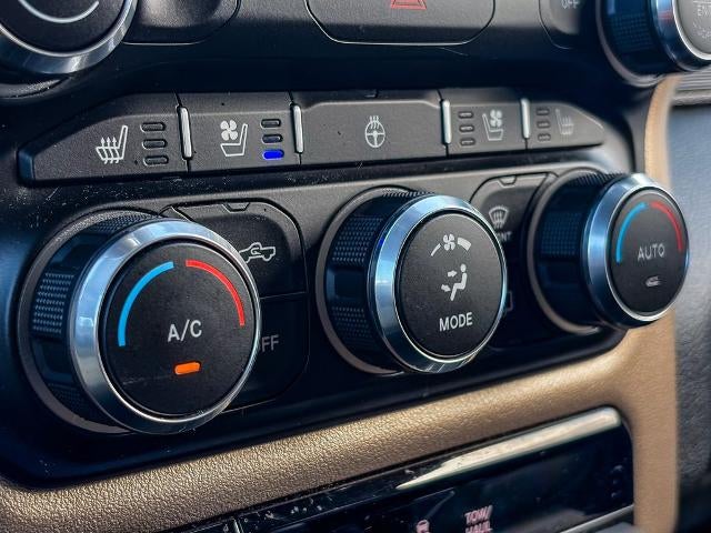 2020 RAM 1500 Laramie Crew Cab 4x4 5'7" Box