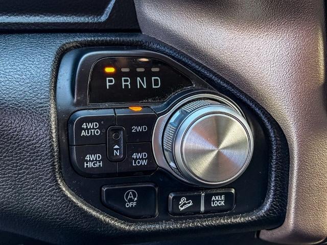 2020 RAM 1500 Laramie Crew Cab 4x4 5'7" Box