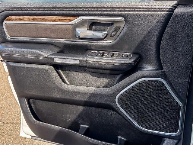 2020 RAM 1500 Laramie Crew Cab 4x4 5'7" Box