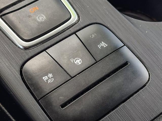 2020 Ford Escape Titanium Hybrid