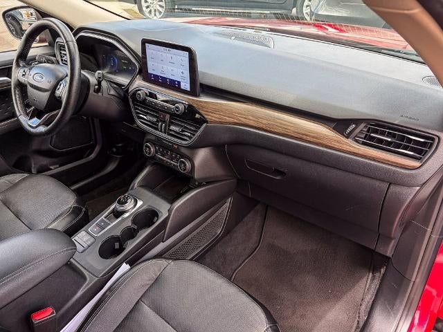 2020 Ford Escape Titanium Hybrid